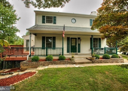 5820 Silchester Street - Photo 1