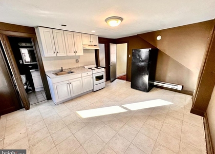 246 W Harvey Street - Photo 1