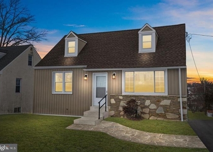513 Smithfield Avenue - Photo 1