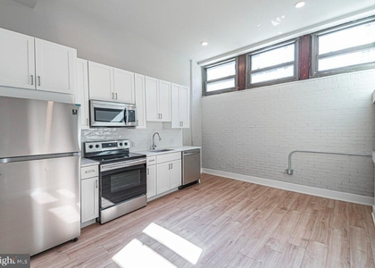1300 S 19th Street - Photo 1
