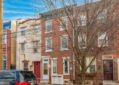1225 N Howard Street - Photo 1