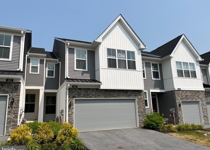 405 Redbud Lane - Photo 1