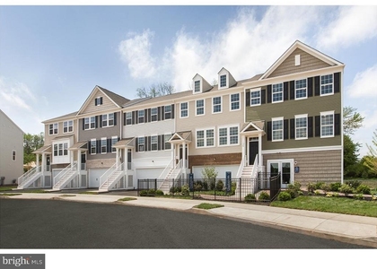 134 Admiral Lane - Photo 1