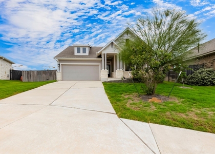 100 Patrick Herndon Dr - Photo 1