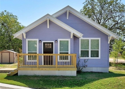 719 W 3rd St - Photo 1