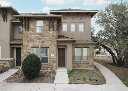 13800 Lyndhurst St - Photo 1