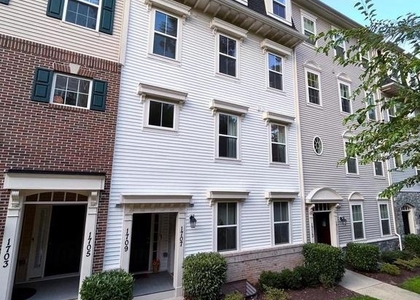 1707 Fieldstone Court - Photo 1