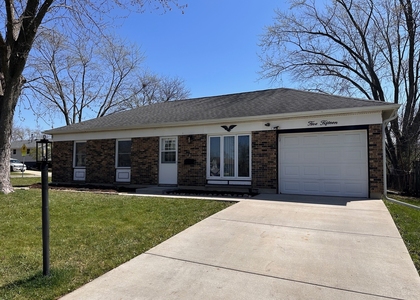 515 Freeman Avenue - Photo 1