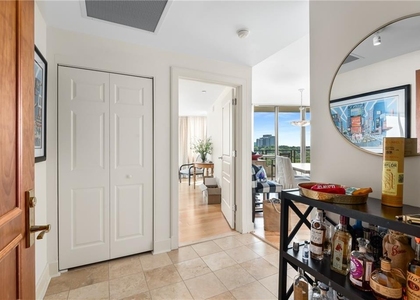 700 Park Regency Place Ne - Photo 1