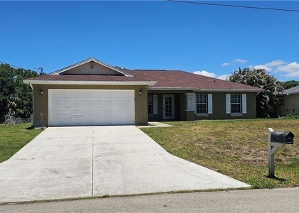 815 Porter Street E - Photo 1