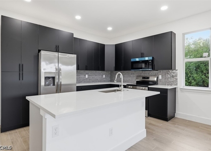 500 Sunset Road N - Photo 1