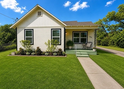 1526 E 32nd 1/2 Street - Photo 1