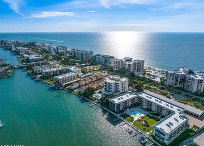 3200 Gulf Shore Boulevard N - Photo 1