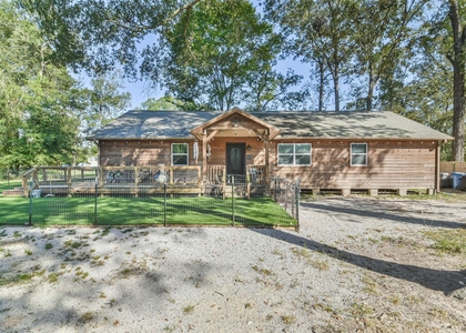 24237 Creekwood Drive - Photo 1