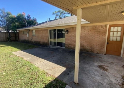 5566 Beechnut Street - Photo 1