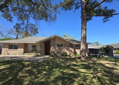 5566 Beechnut Street - Photo 1
