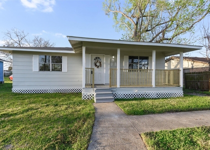 986 Dewalt Street - Photo 1