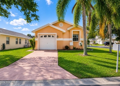 1196 Goldenrod Circle Ne - Photo 1