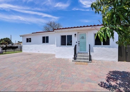 5420 E 7th Avenue - Photo 1