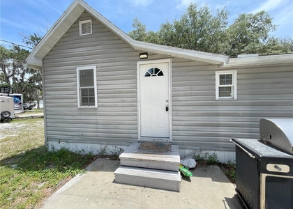 1022 Oregon Avenue - Photo 1