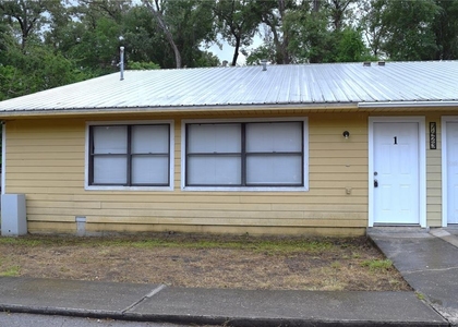 7423 Sw 42nd Place - Photo 1