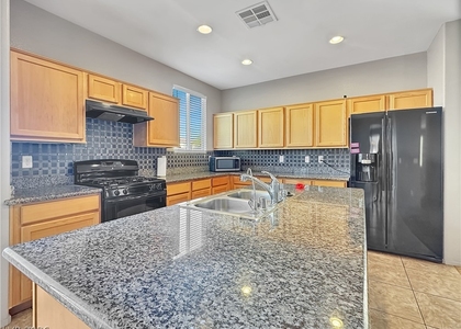 5424 Talmo Street - Photo 1