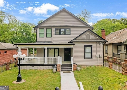 660 Queen Street Sw - Photo 1