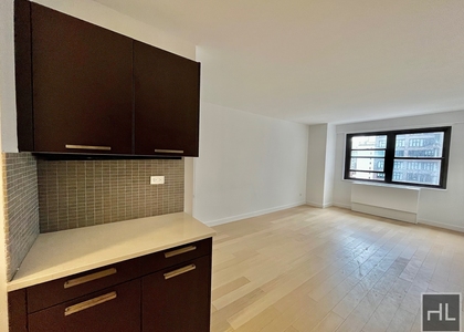 E 39th St - Photo 1