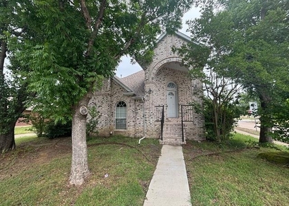 2100 Larkspur Street - Photo 1