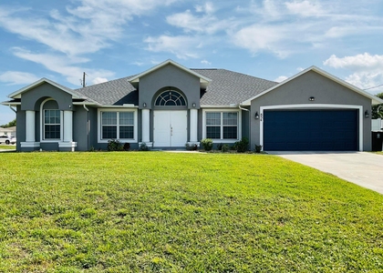 854 Sw Paar Drive - Photo 1