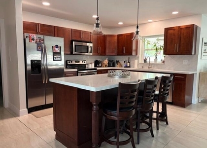 5821 Sw 13th Street - Photo 1