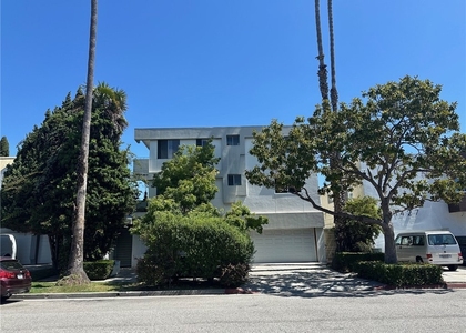1423 15th Street - Photo 1