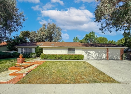 9201 Paso Robles - Photo 1