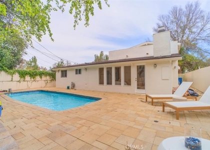 5179 Canoga Ave - Photo 1