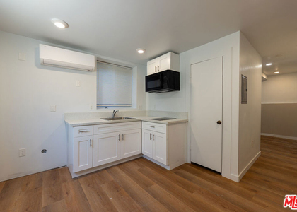 1420 Alvarado Terrace - Photo 1