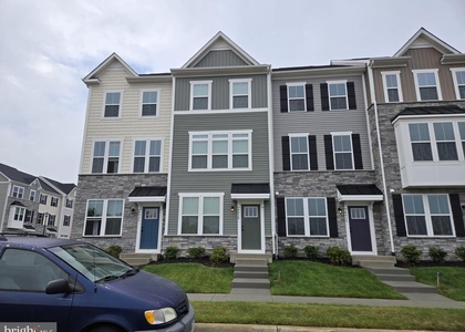 4928 Dunhaven Drive - Photo 1
