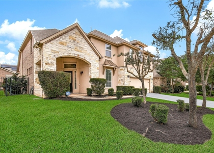 27 Waterfall Way - Photo 1