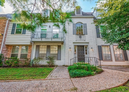 432 N Post Oak Lane - Photo 1