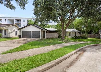 5422 Lincrest Lane - Photo 1
