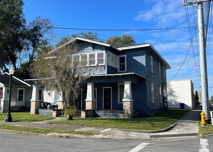 901 Pennsylvania Avenue - Photo 1