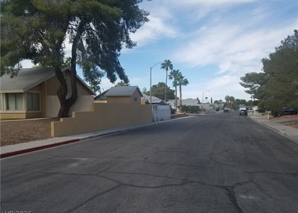 2348 Aqua Vista Avenue - Photo 1