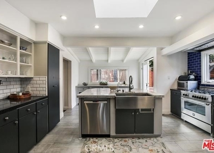 11905 Hartsook - Photo 1