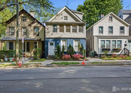 164 S Ridgewood Drive - Photo 1