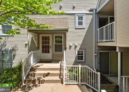 107 Sweetwater Drive - Photo 1