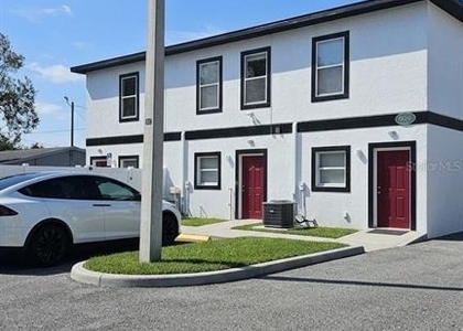 13612 N 21st Street - Photo 1