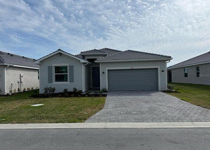 7913 Lakes Edge Lane - Photo 1