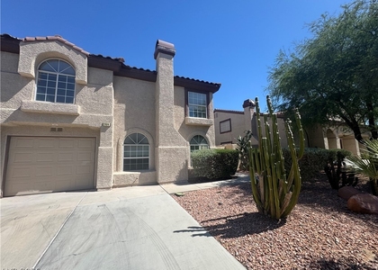 2604 Autumn Blaze Avenue - Photo 1