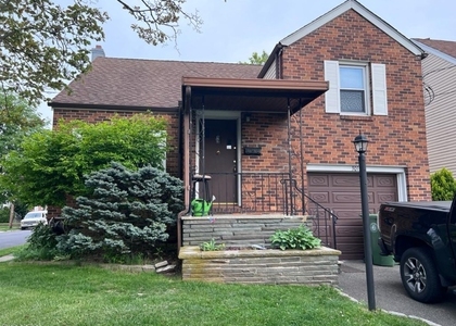 301 W Elm St - Photo 1