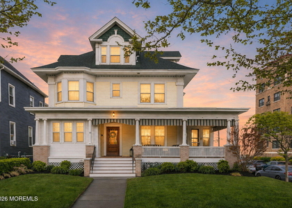 301 8th Avenue - Photo 1