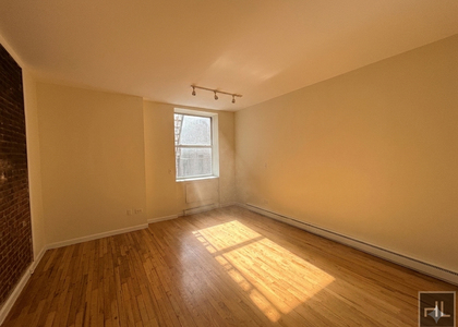 West 73 Street - Photo 1